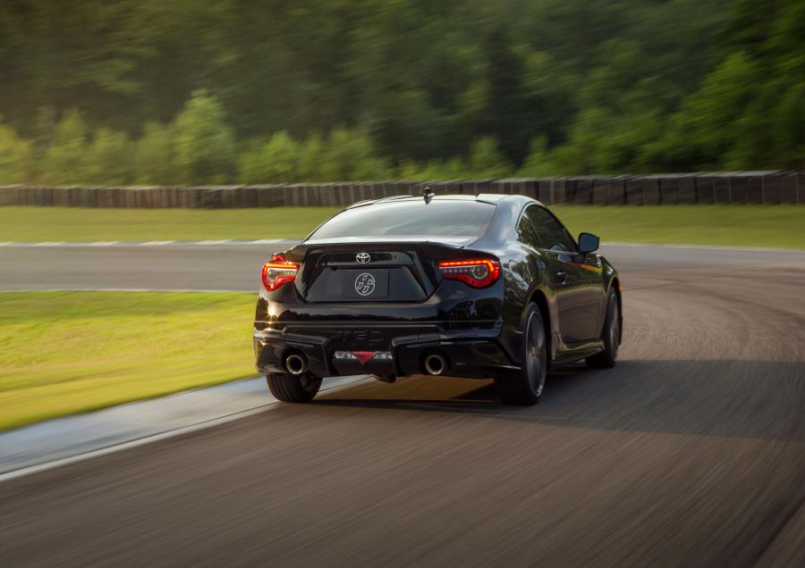  Toyota GT 86 TRD Special Edition 2018 года  (NA) (фото 25 из 40)